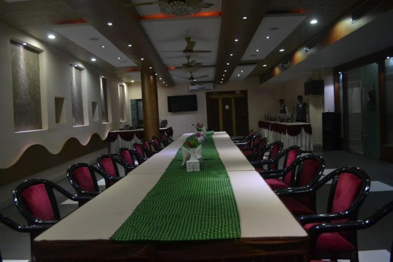Hotel Vinayak Palace Bilāspur Eksteriør bilde